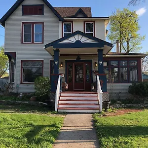 Blue Gables Bed & Breakfast Niagara Falls