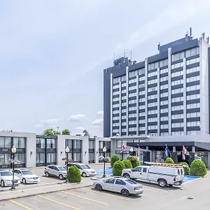 Travelodge By Wyndham & Convention Centre Quebec City